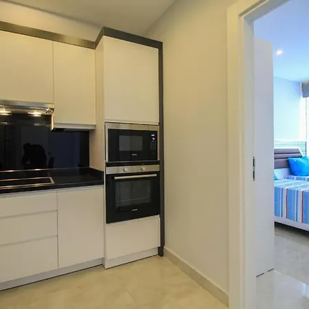 아파트 Twin Towers, Sauna, Swimming Pool, Ajax F Holidays *