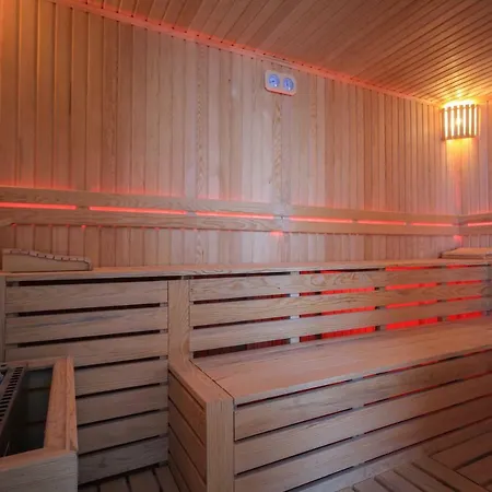 Twin Towers, Sauna, Swimming Pool, Ajax F Holidays Apartmán *